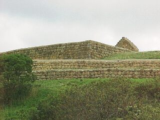 Vista al templo Inca de Ingapirca al lado Sureste